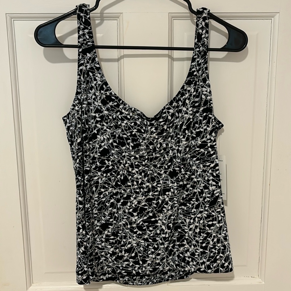 SPARKLE ✨ TANK - DONATED